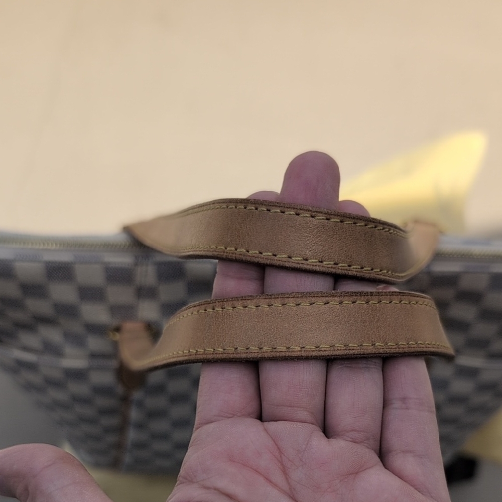 Louis Vuitton Totally MM Damier Azur - Picture 10 of 17